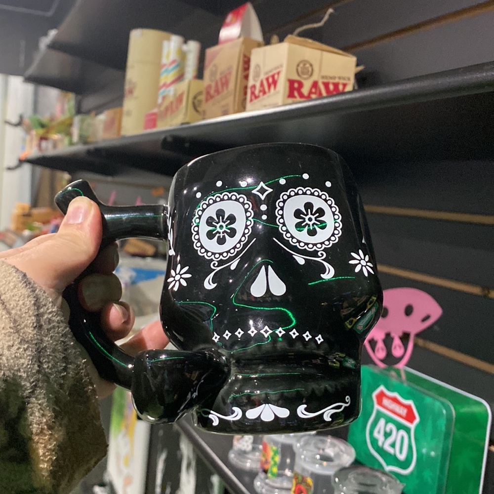 Sugar scull roast & toast mug